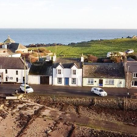 3 Bedroom Townhouse Right On The Harbour Isle of Whithorn Exteriör bild