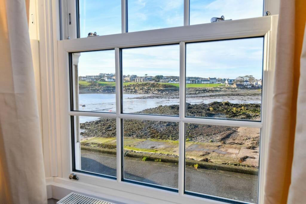 3 Bedroom Townhouse Right On The Harbour Isle of Whithorn Exteriör bild